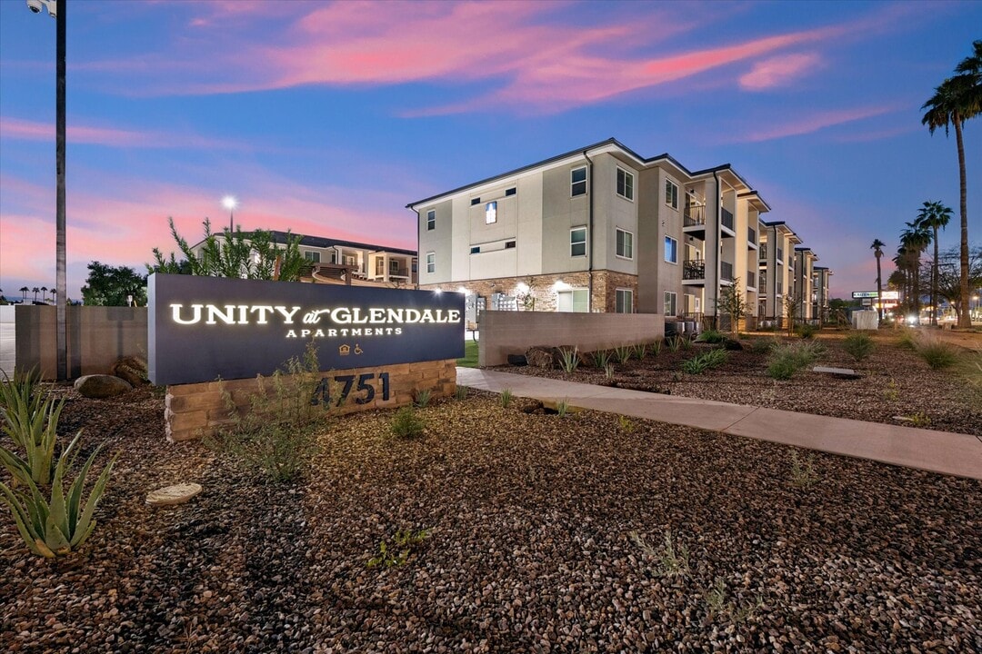 Unity at Glendale in Glendale, AZ - Foto de edificio