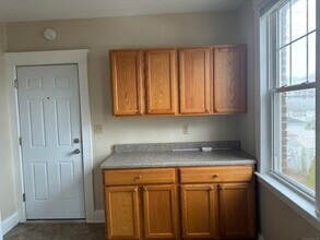 297 Park St, Unit 2FB in West Haven, CT - Building Photo - Building Photo