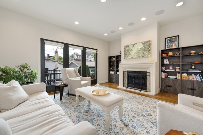 1715 W Wabansia Ave in Chicago, IL - Building Photo - Building Photo