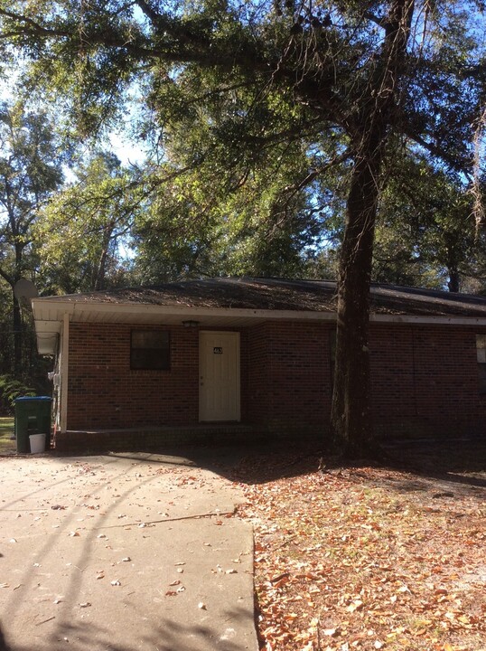 463 Emmett Whaley Rd in Crawfordville, FL - Building Photo