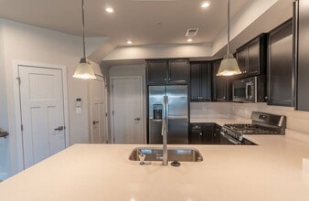 100 Matisse Pl in Bowie, MD - Foto de edificio - Building Photo