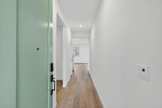 5328 Allentown Wy in Sacramento, CA - Building Photo - Building Photo