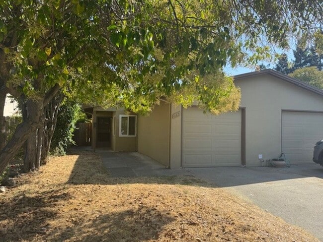 property at 1163-1165 McKinley St