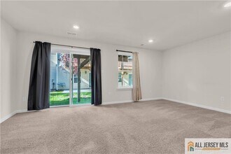 504 E International Rd in Monroe Township, NJ - Building Photo - Building Photo