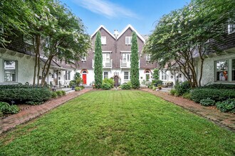 700 Raleigh Ave in Norfolk, VA - Building Photo - Building Photo