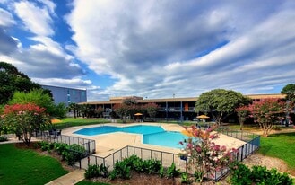 Centro Studio Homes in Austin, TX - Building Photo