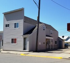 37 1st Ave SE, Unit 3 in Mayville, ND - Building Photo