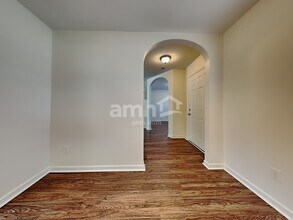 1825 Beeson Park Ln in Kernersville, NC - Foto de edificio - Building Photo