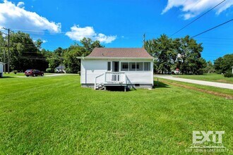 108 E Pine St in La Crosse, VA - Building Photo - Building Photo