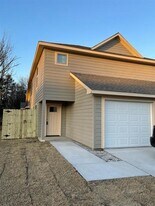 403 W Elm St in Denison, TX - Building Photo