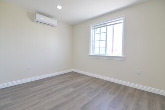 11864 Ricky Ave in Garden Grove, CA - Foto de edificio - Building Photo