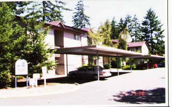 Eagles Lair Apartments in Lakewood, WA - Building Photo - Building Photo