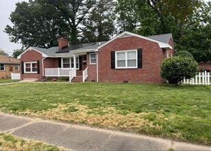 2754 Greendale Ave in Norfolk, VA - Building Photo - Building Photo