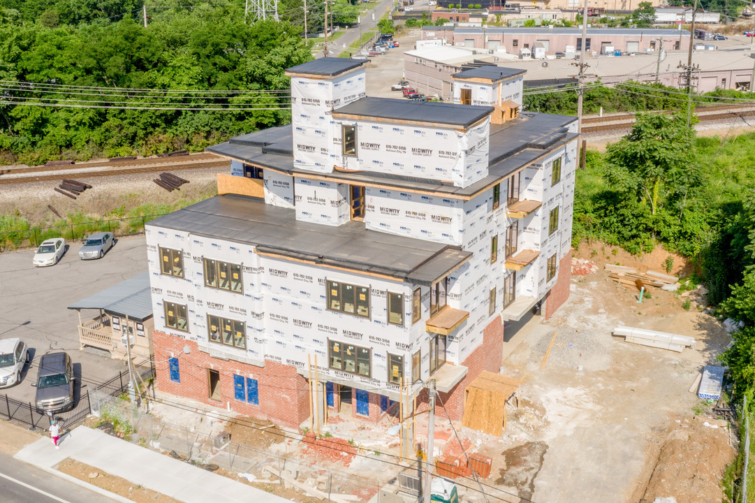 3303-3305 Gallatin Pike in Nashville, TN - Building Photo