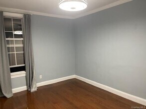 6-8 Jefferson St in Port Washington, NY - Building Photo - Building Photo