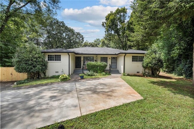 2071 Nettie Ct in Decatur, GA - Building Photo - Building Photo
