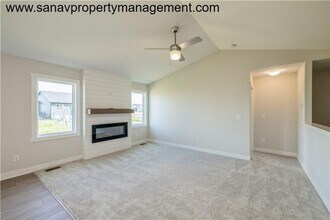 2101 Waller Ave in Norwalk, IA - Building Photo - Building Photo