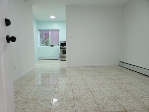 1910 Grand Ave-Unit -GF in North Bergen, NJ - Foto de edificio - Building Photo