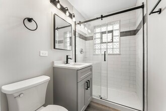 740 E North Broadway St in Lombard, IL - Building Photo - Building Photo