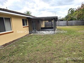 1604 Monticello St in Deltona, FL - Building Photo