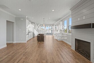 2406 North St in Westfield, IN - Building Photo - Building Photo