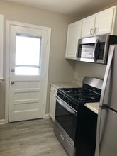 1355 Ida Ave, Unit A in Columbus, OH - Foto de edificio - Building Photo