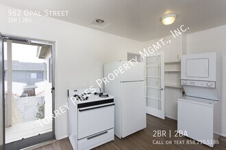 962 Opal St in San Diego, CA - Building Photo - Building Photo