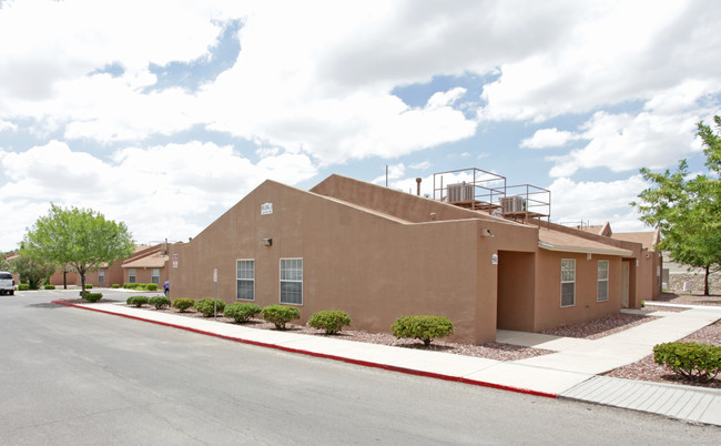 Parkside Senior Community in El Paso, TX - Building Photo - Building Photo