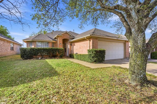 property at 9229 Chesapeake Ln