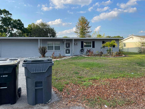 3040 Fletcher Ave in Lakeland, FL - Building Photo - Building Photo