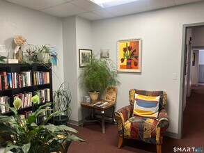 124 Court St in West Haven, CT - Building Photo - Building Photo