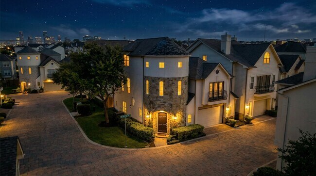 1314 Sherwood Springs Ln in Houston, TX - Building Photo - Building Photo