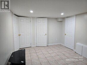 122 Kitchener Rd in Toronto, ON - Building Photo - Building Photo