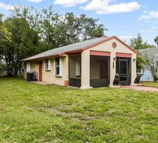 12235 SW 202nd St in Miami, FL - Building Photo