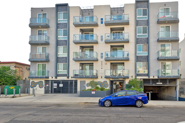 Serendipity NoHo in North Hollywood, CA - Foto de edificio - Building Photo