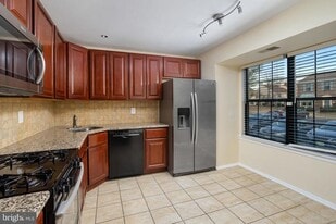 51 Drewes Ct in Trenton, NJ - Building Photo