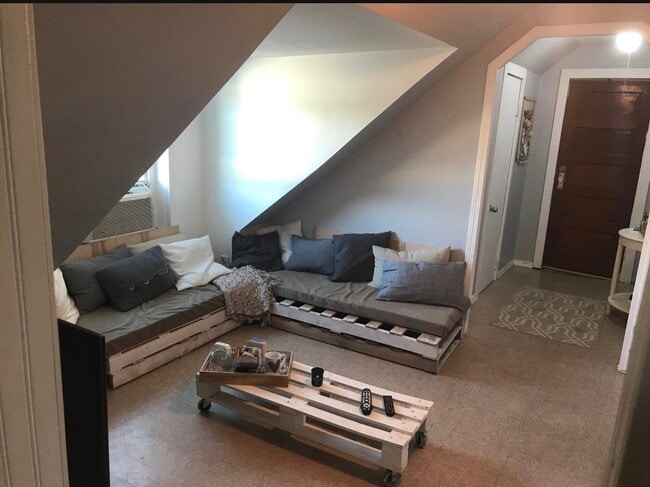 54 Eaton St, Unit 54