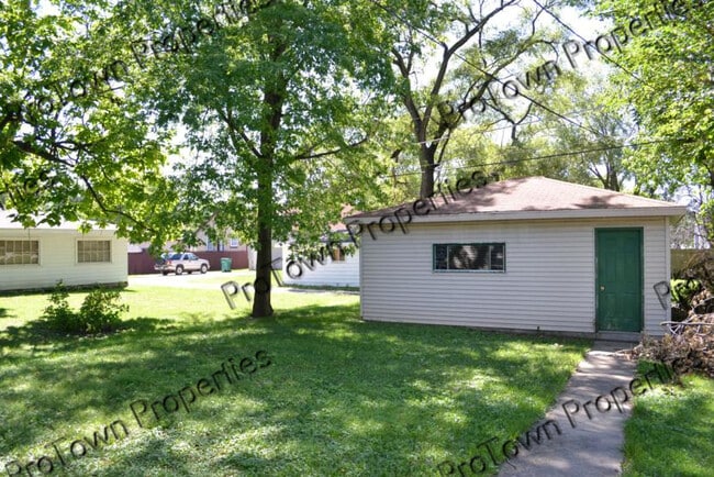 619 Hays St in Rockdale, IL - Building Photo - Building Photo