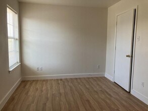 1208 Village Garden Dr in Azle, TX - Building Photo - Building Photo