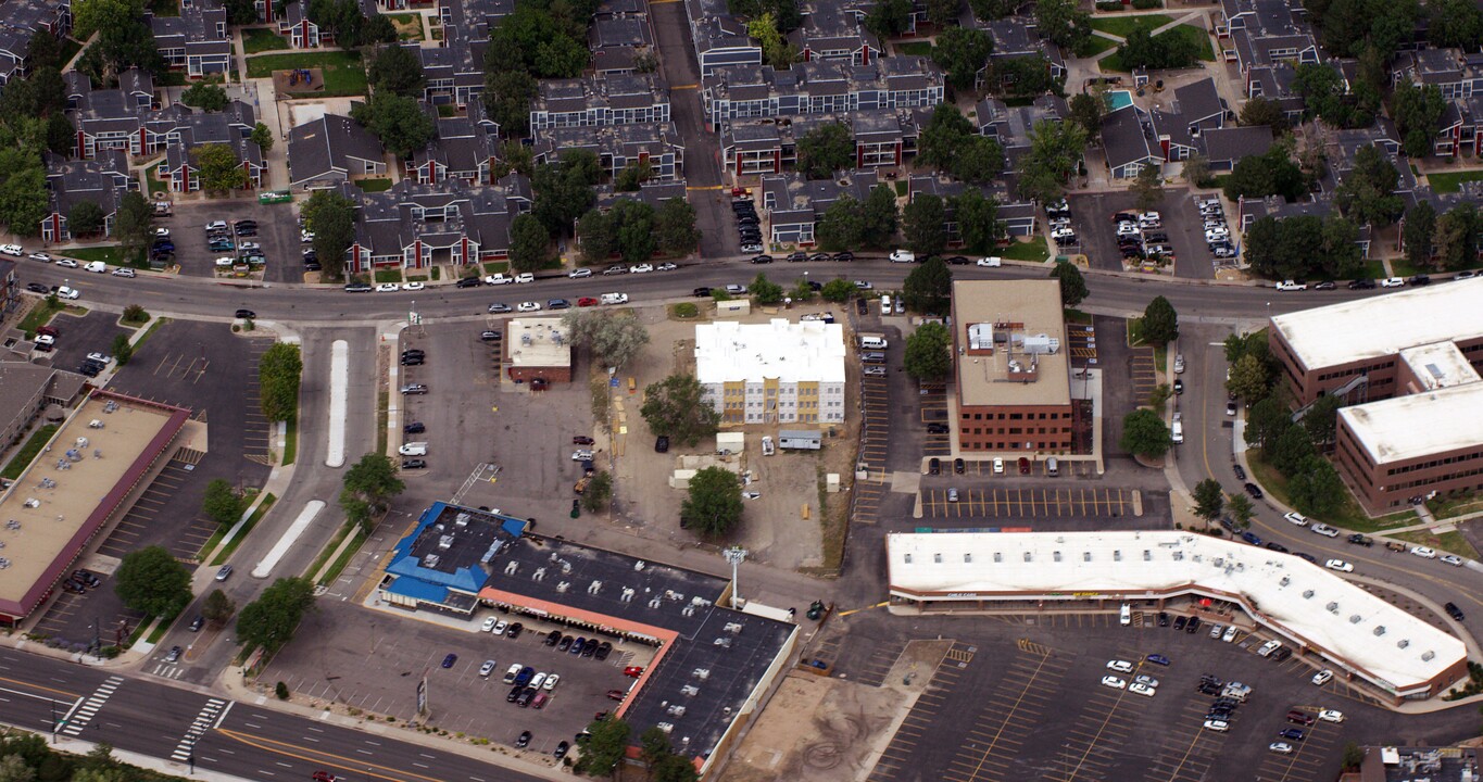 10020 E Girard Ave in Denver, CO - Building Photo