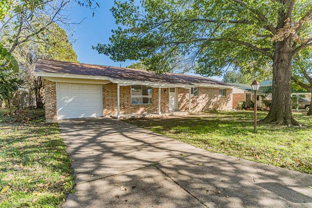 2001 SE 26th Ave in Mineral Wells, TX - Building Photo