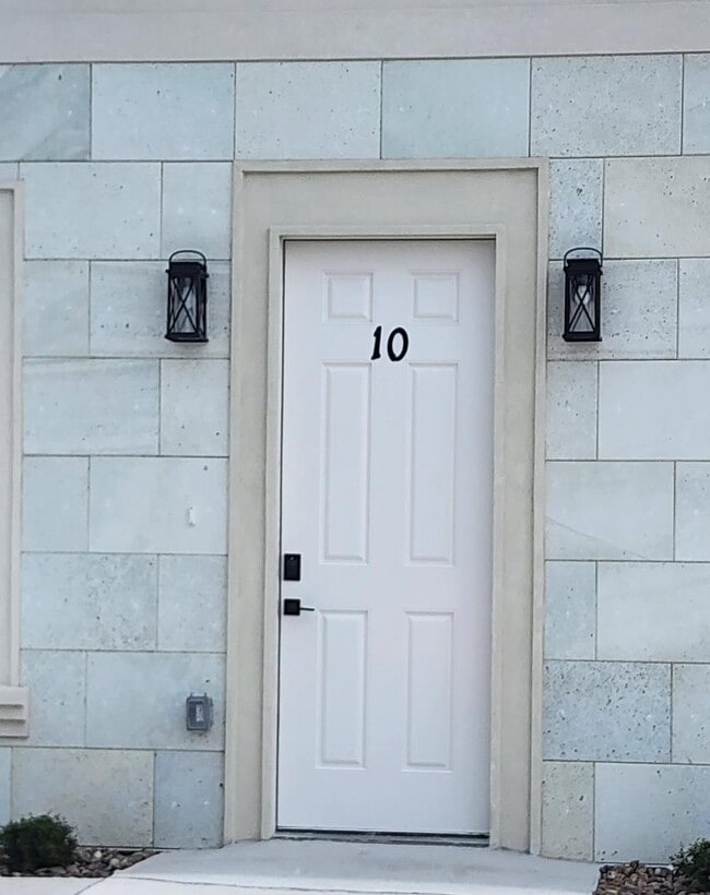 property at 3229 E Grimes St