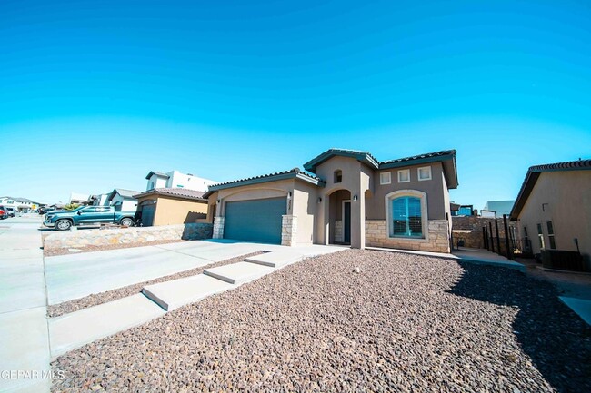 208 Epsom Dr in El Paso, TX - Building Photo - Building Photo