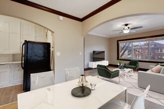 1610 Charles in St. Paul, MN - Building Photo - Building Photo