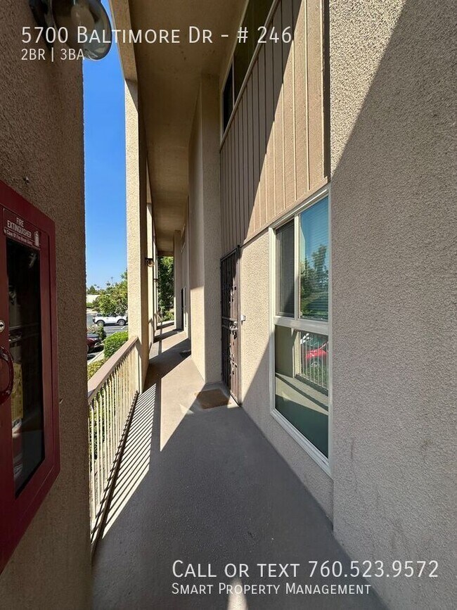 5700 Baltimore Dr in La Mesa, CA - Building Photo - Building Photo