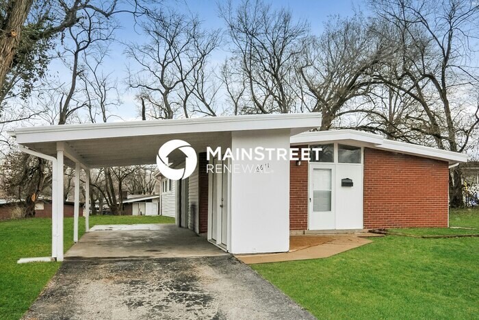 6671 Bitteroot Ln in St. Louis, MO - Building Photo