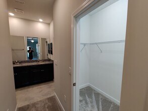 1379 White Fox Run in Lutz, FL - Building Photo - Building Photo