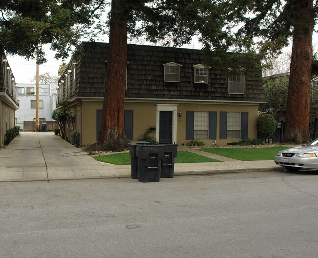 1247 Balboa Ct in Sunnyvale, CA - Foto de edificio - Building Photo