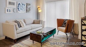 240 Sidney St in Cambridge, MA - Building Photo