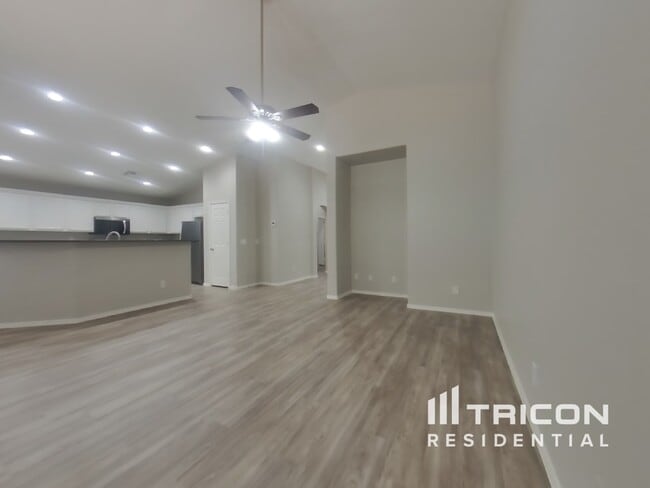 13404 W Lisbon Ln in Surprise, AZ - Building Photo - Building Photo
